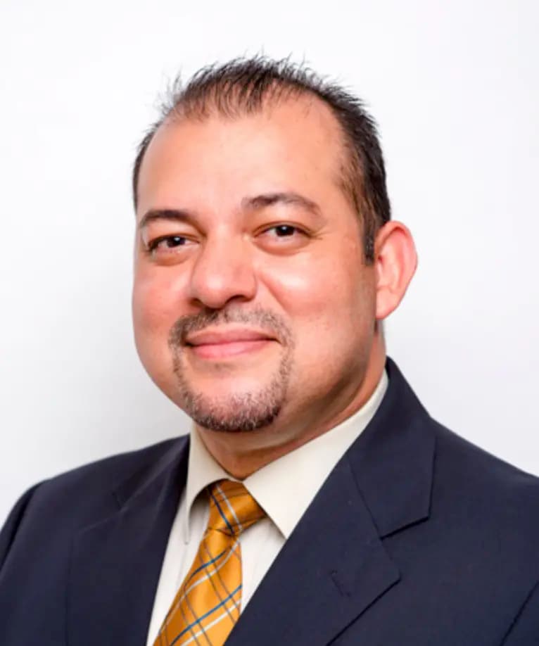 Dr. Jorge Alex Abarca Durán